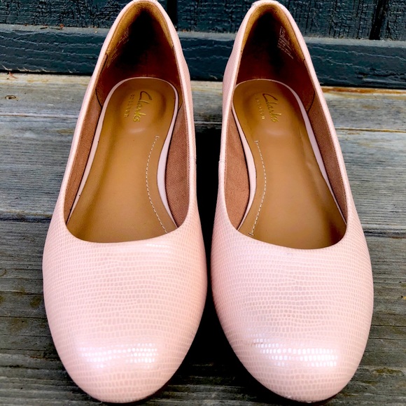 clarks vendra bloom wedge pump